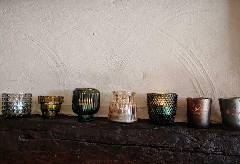 مبيت وإفطار La Vie En Rose