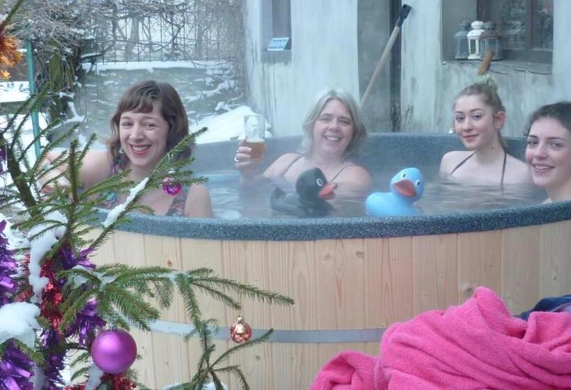 مبيت وإفطار La Vie En Rose