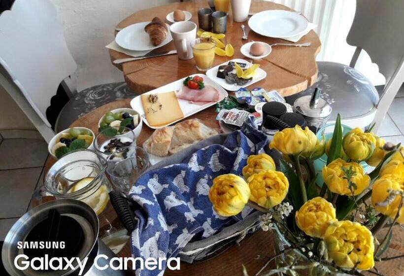 مبيت وإفطار La Vie En Rose