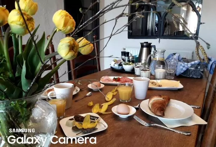 ベッドアンドブレックファースト La Vie En Rose