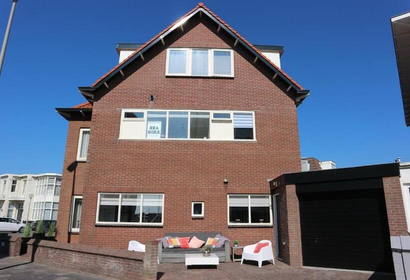 تختخواب و صبحانه Sea More