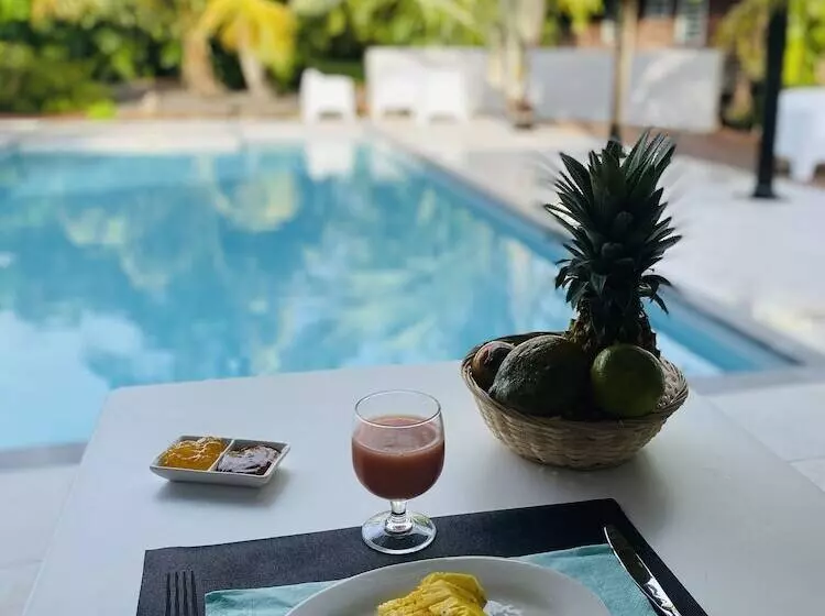 هتل Domaine Saint François