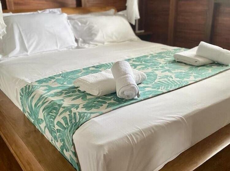 هتل Domaine Saint François