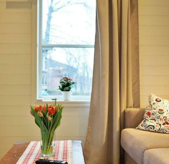 פנסיון Kristina Attefall I Västerhaninge