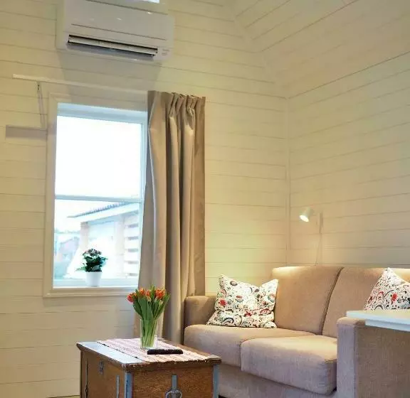 Majatalo Kristina Attefall I Västerhaninge