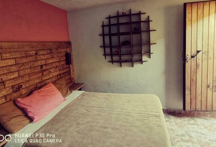 فندق صغير Posada Mi Angel