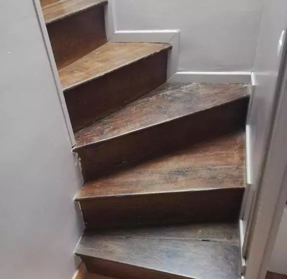 Aamiaismajoitus (B&B) Celine Home