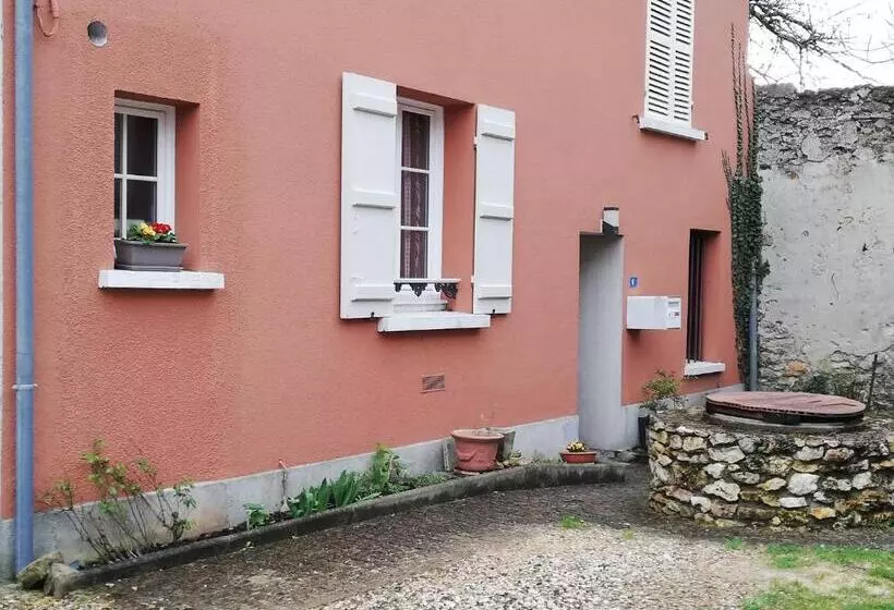 Aamiaismajoitus (B&B) Celine Home