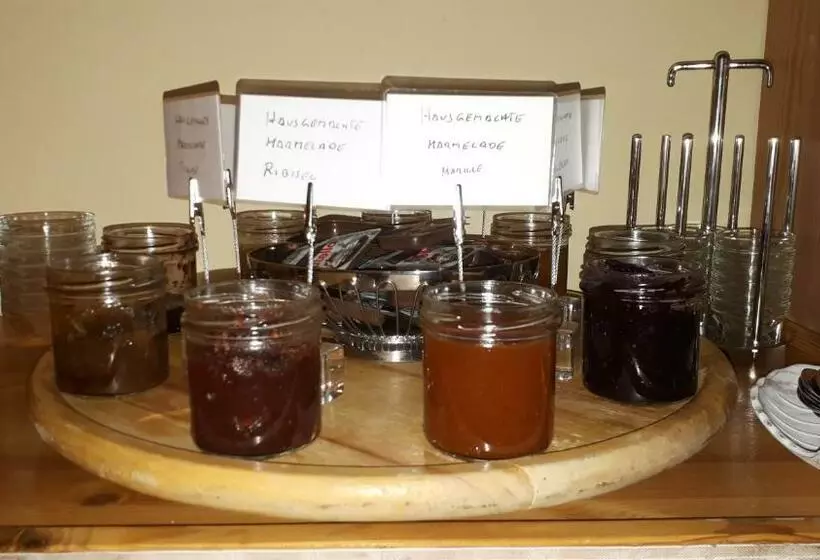 Aamiaismajoitus (B&B) Gästehaus Strini