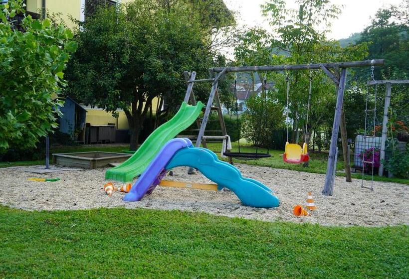 Bed and Breakfast Gästehaus Strini