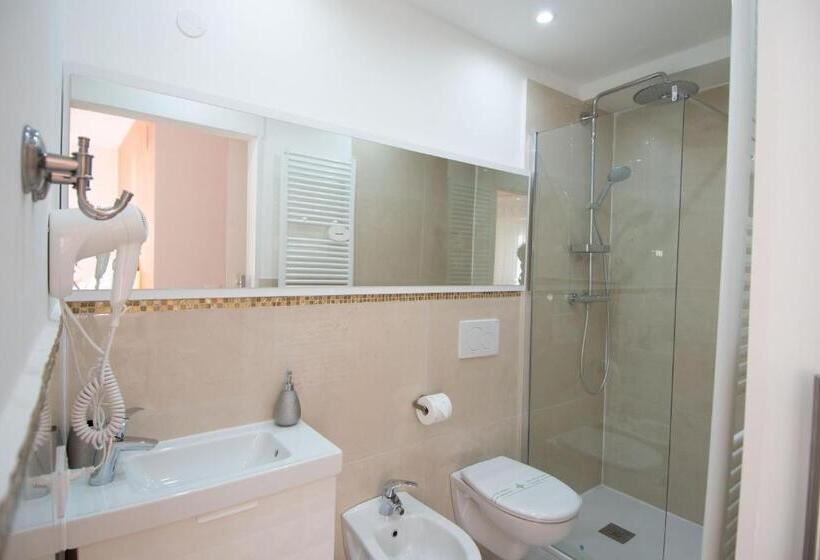 تختخواب و صبحانه Klemi, Rooms In Old Town Dolomia Best Home Check In Automatico