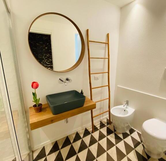 Civiconovantatre   New B&b