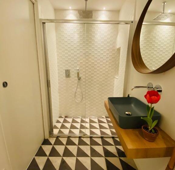 Civiconovantatre   New B&b