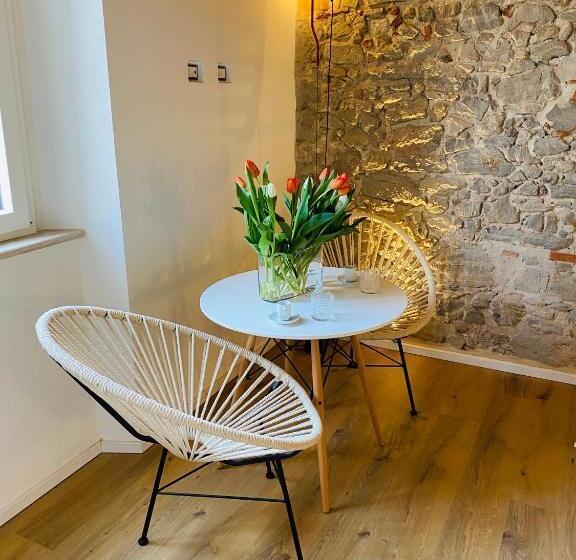 Civiconovantatre   New B&b