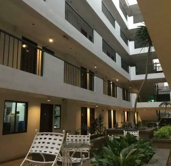 Northpoint Condo Free Airport Pick Up For 3 Nights Stay Or More