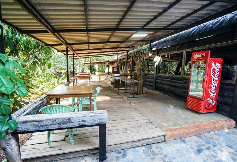 Hotelli Baan Chai Dan