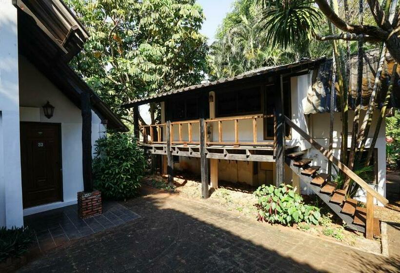 Hotelli Baan Chai Dan