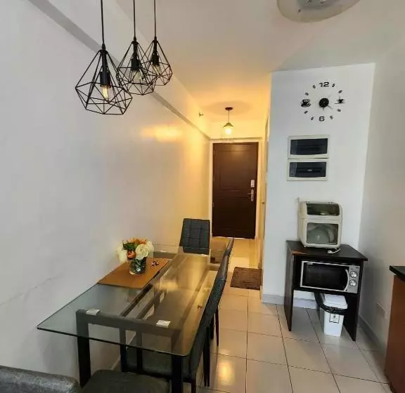 Northpoint Condo Free Airport Pick Up For 3 Nights Stay Or More