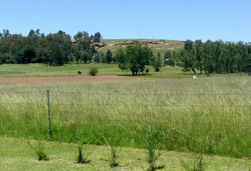 ペンション Clarens Socialites, Thatch Cottage #1