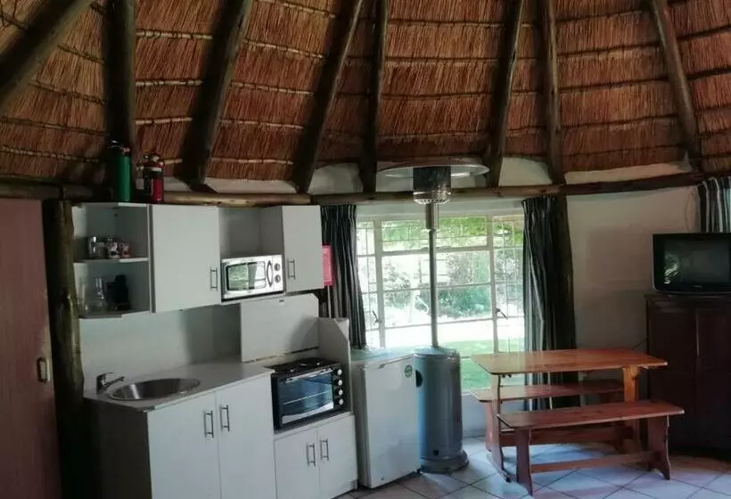 ペンション Clarens Socialites, Thatch Cottage #1