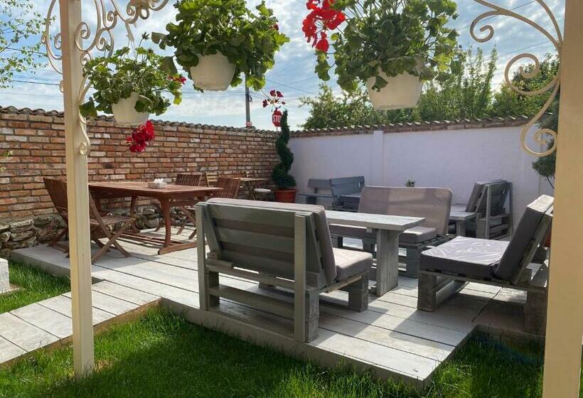 پانسیون Opera Vama Veche