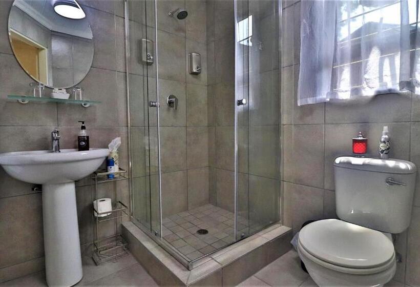 פנסיון The Ranch Guesthouse