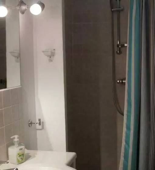 Aamiaismajoitus (B&B) ô 156