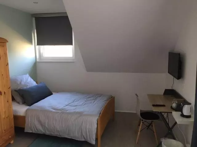 Aamiaismajoitus (B&B) Gäste Und Messezimmer Adelheidsdorf