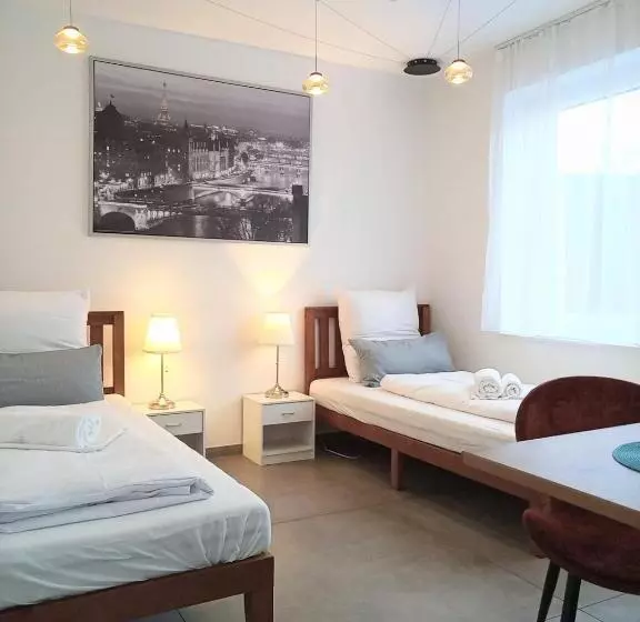 Aamiaismajoitus (B&B) Gäste Und Messezimmer Adelheidsdorf