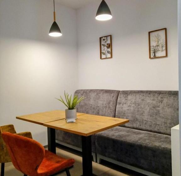 צימר Gäste Und Messezimmer Adelheidsdorf