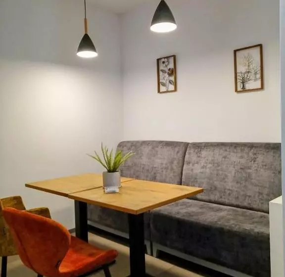 Aamiaismajoitus (B&B) Gäste Und Messezimmer Adelheidsdorf