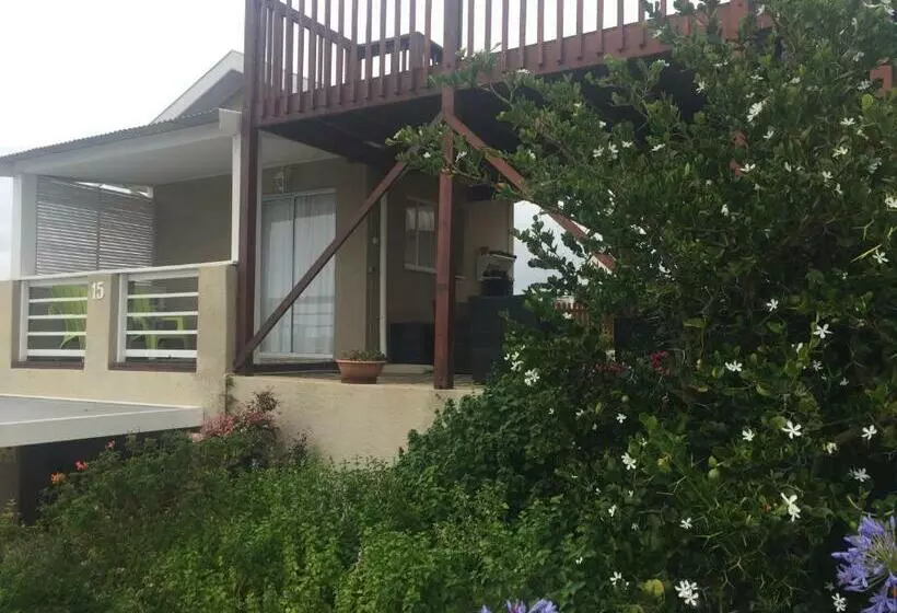 Aamiaismajoitus (B&B) House On The Hill Paradise Beach