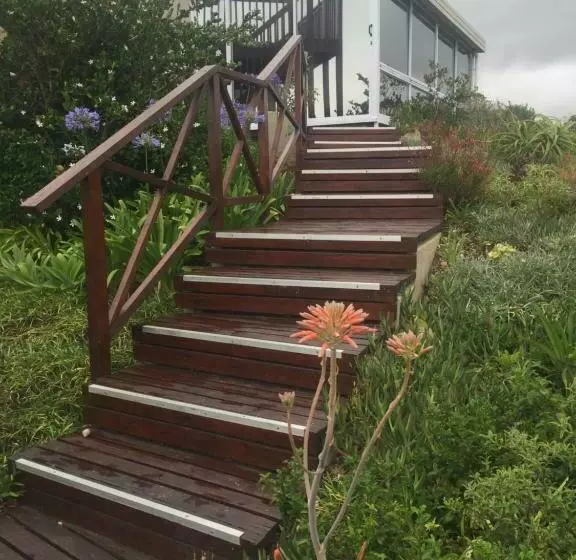 Aamiaismajoitus (B&B) House On The Hill Paradise Beach