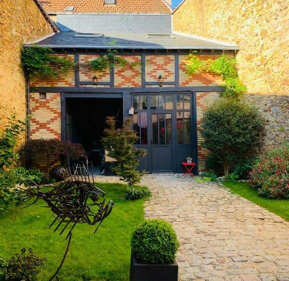 مبيت وإفطار L Atelier Planqué