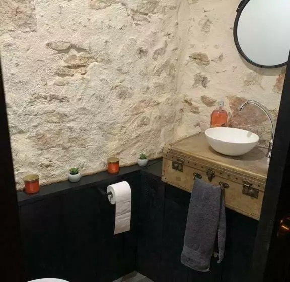 تختخواب و صبحانه L Atelier Planqué