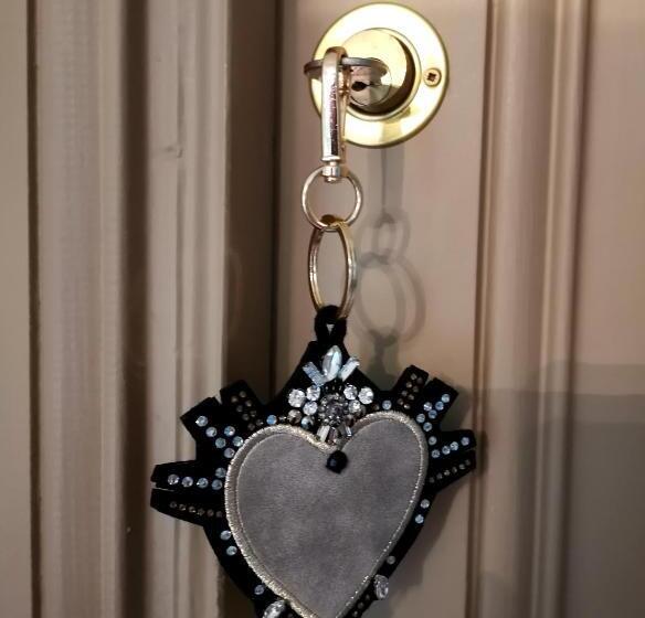 تختخواب و صبحانه La Maison De Ville