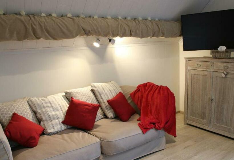 مبيت وإفطار La Petite Maison Dans La Cour