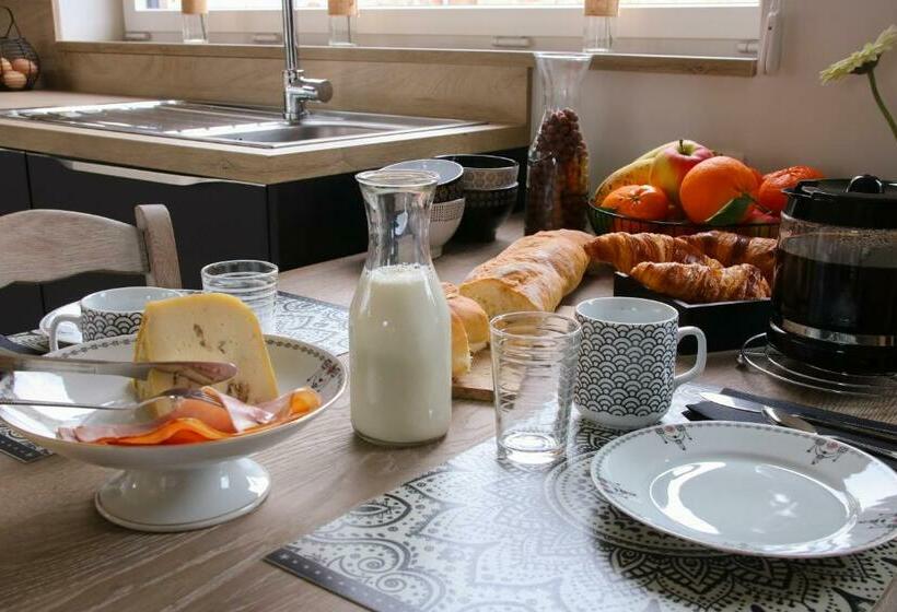 مبيت وإفطار La Petite Maison Dans La Cour