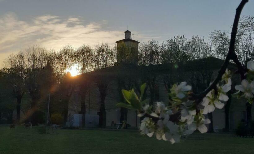 צימר La Torre Di Longara