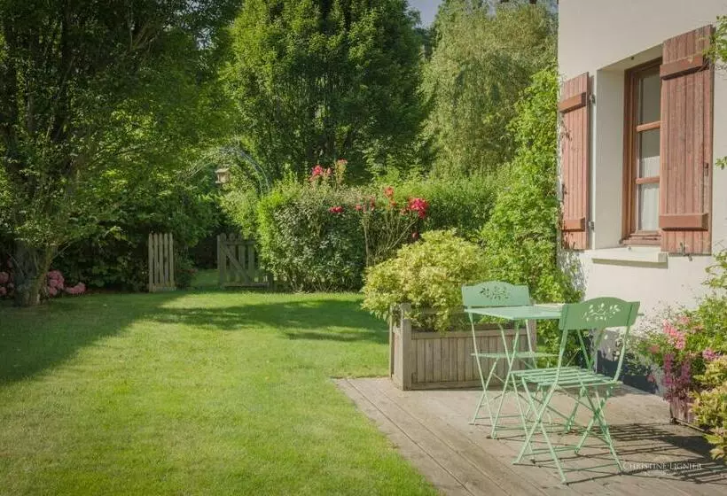 ベッドアンドブレックファースト Le Clos De L’ermitage