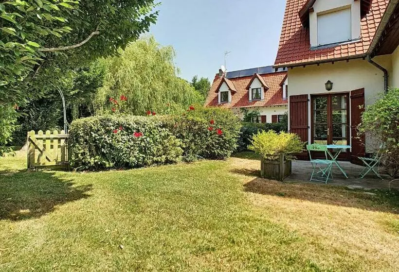 ベッドアンドブレックファースト Le Clos De L’ermitage
