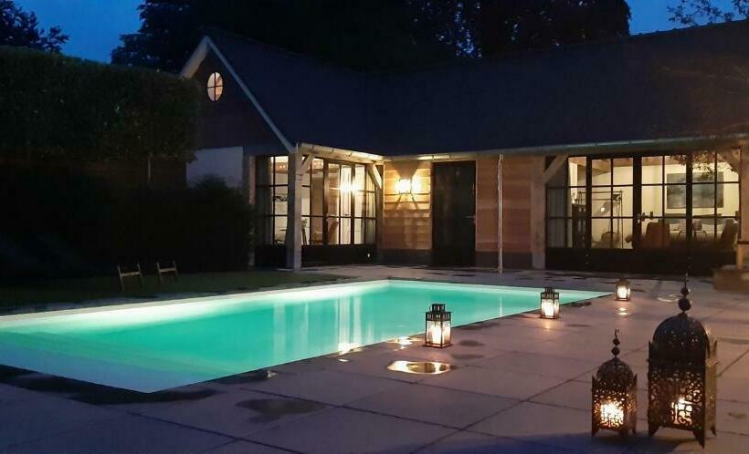 住宿加早餐 Sjiek Basiliek