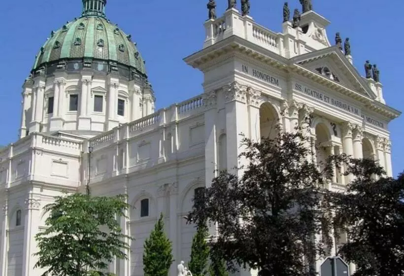 Aamiaismajoitus (B&B) Sjiek Basiliek
