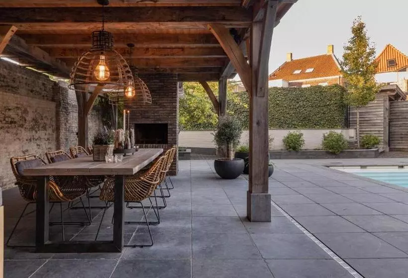 Aamiaismajoitus (B&B) Sjiek Basiliek