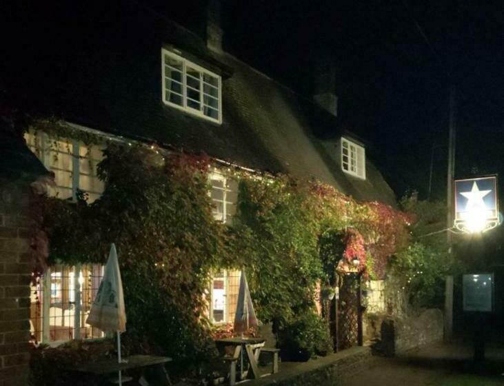 مبيت وإفطار The Star Inn