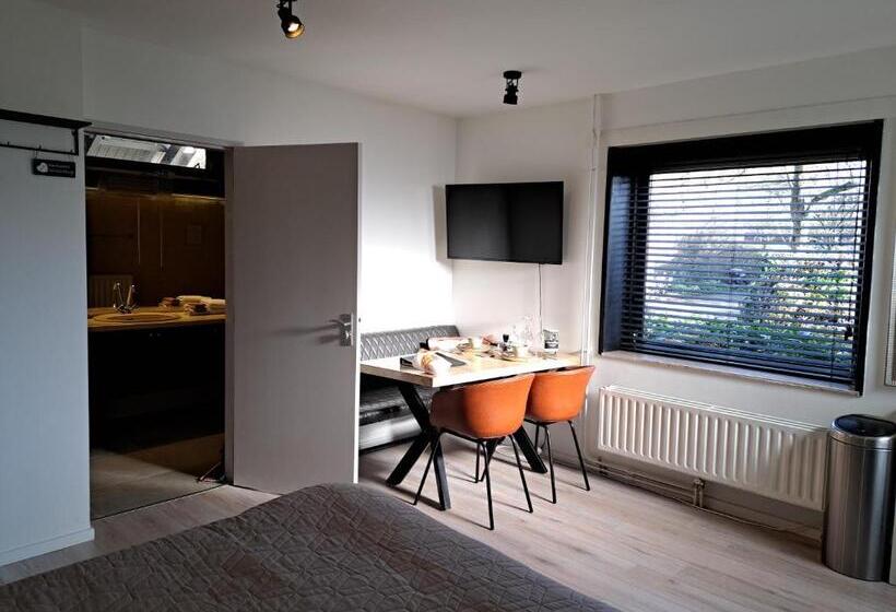 פנסיון Stad & Strand Studio