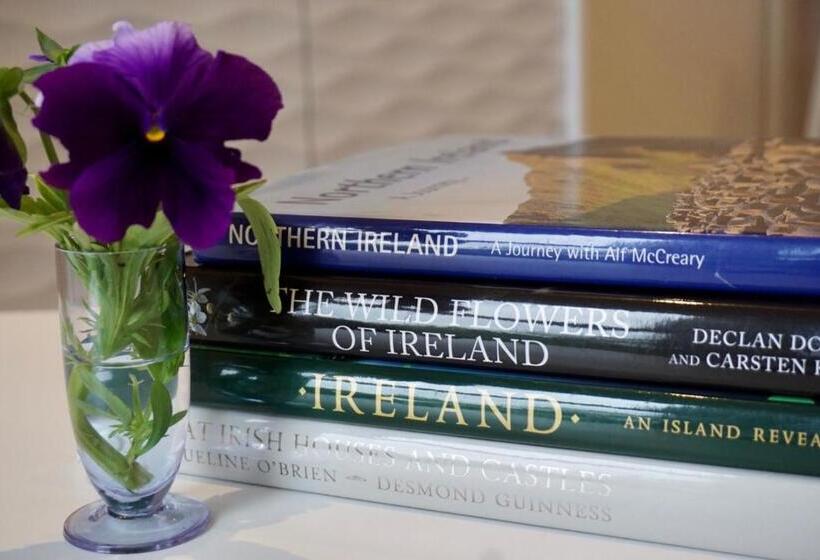 Пансион Whitelough Rest