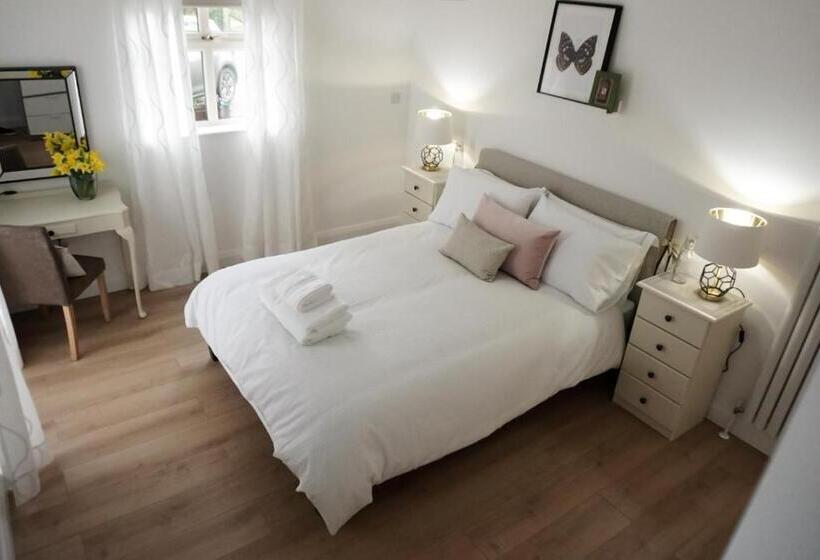 Пансион Whitelough Rest