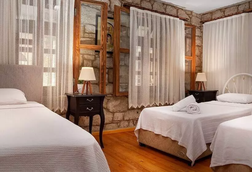 Flores Hotel Alacati