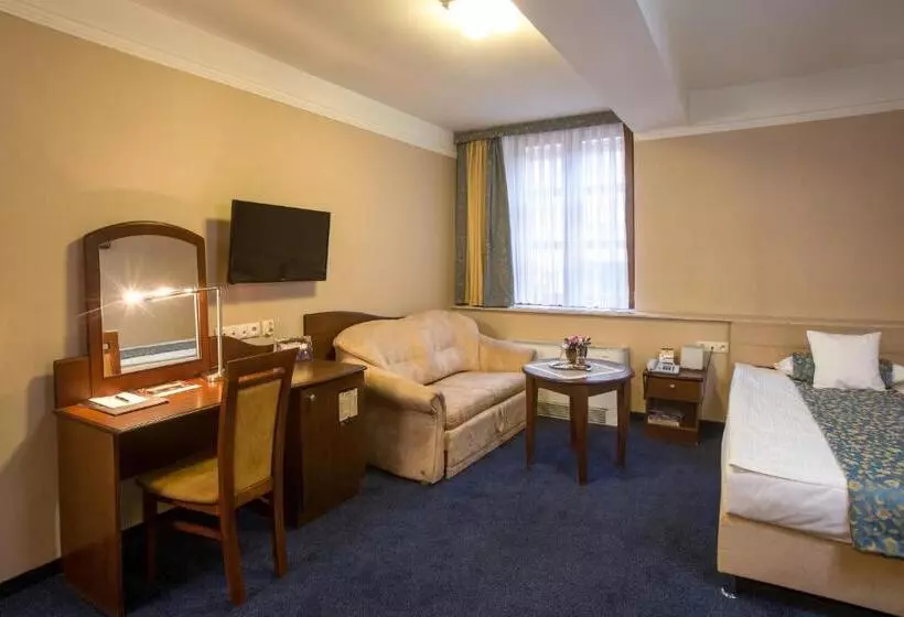 Отель Ambasadorski Rzeszów